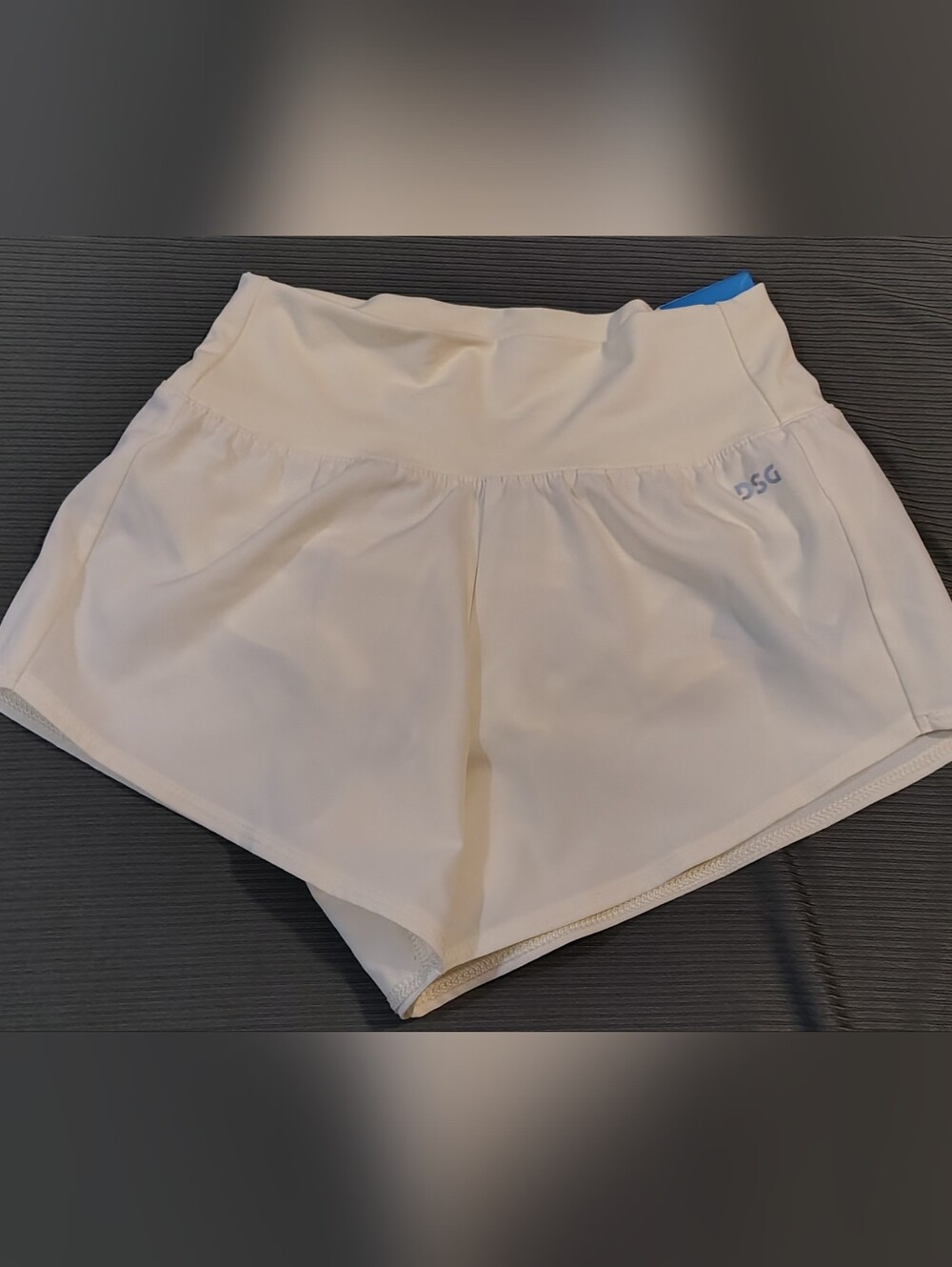 NWT DSG Yellow Size XS Stride High-Rise Shorts